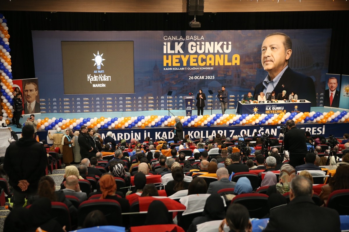 Çalışma ve Sosyal Güvenlik Bakanı Vedat Işıkhan, İl Milli Eğitim Müdürlüğü Konferans Salonu'nda...