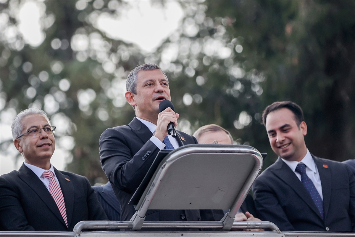 CHP Genel Başkanı Özgür Özel, Konya programı kapsamında Ereğli ilçesindeki 75. Yıl Cumhuriyet...