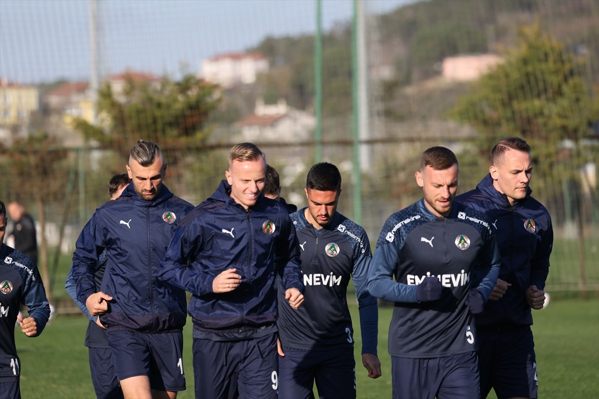 Corendon Alanyaspor, Trendyol Süper Lig'in 20. haftasında yarın deplasmanda ikas Eyüpspor ile...