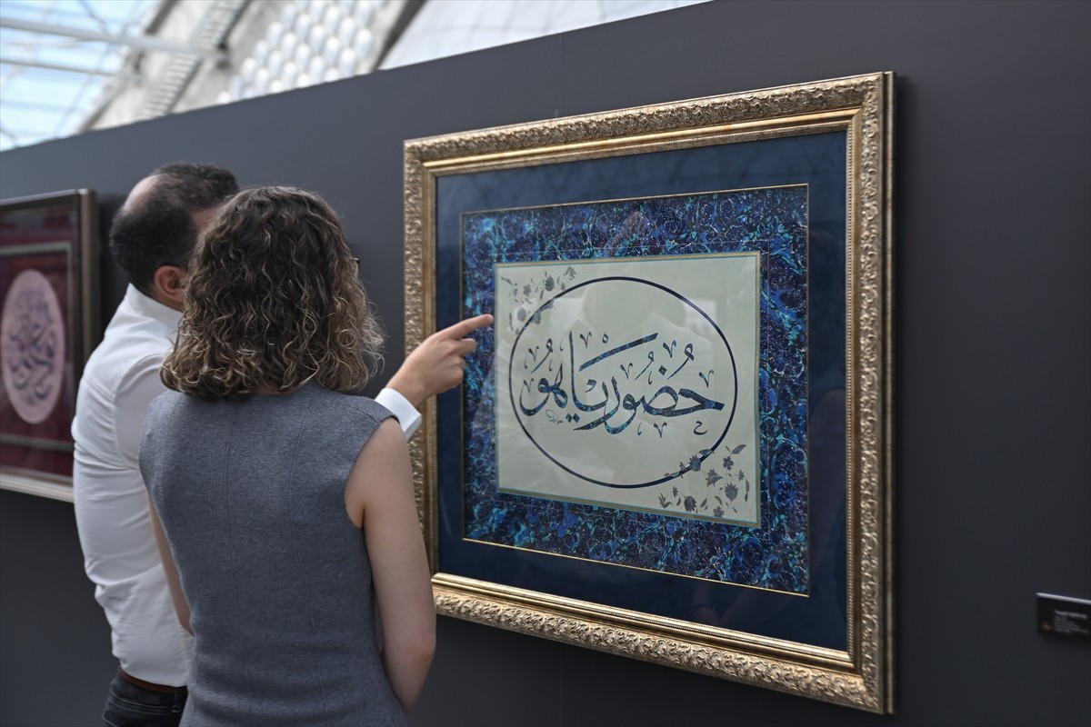 CSO Ada Ankara'da, 7 farklı ülkeden 58 öğrencinin eserlerinin yer aldığı ebru sergisi...