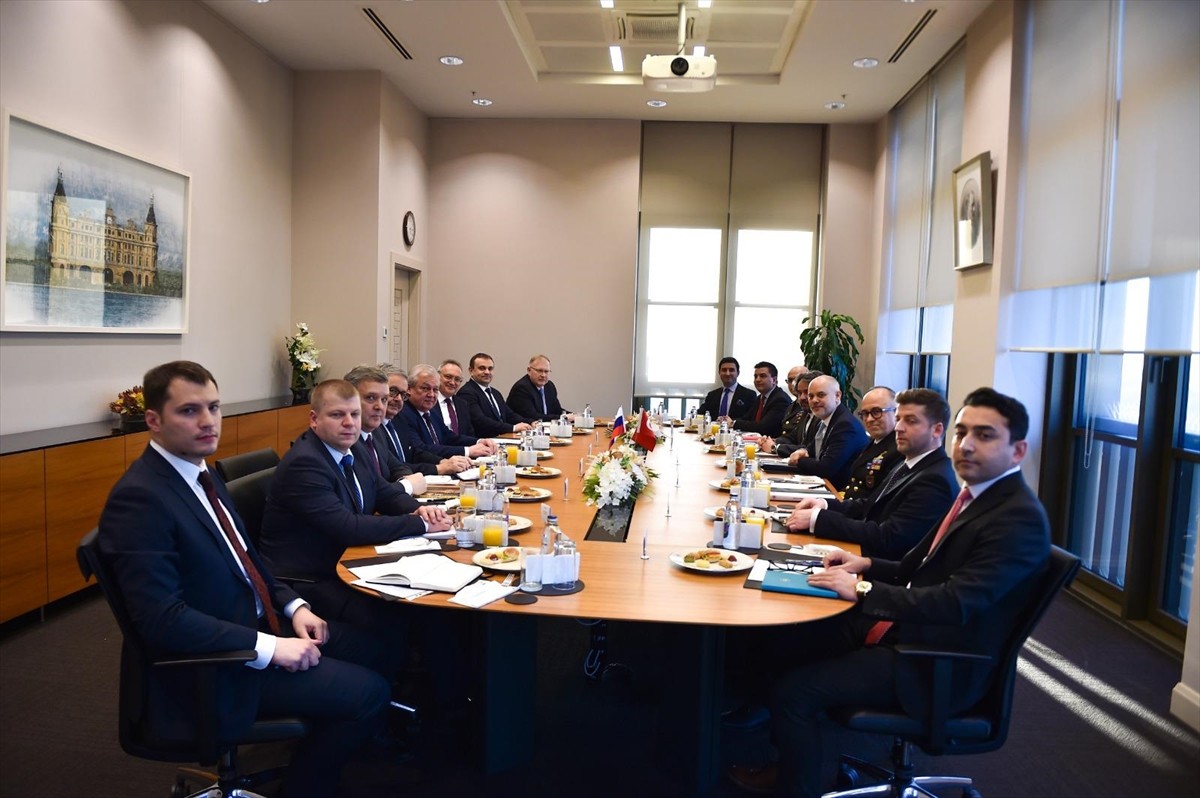 Cumhurbaşkanı Dış Politika ve Güvenlik Başdanışmanı Akif Çağatay Kılıç (sağ 4), Rusya Federasyonu...