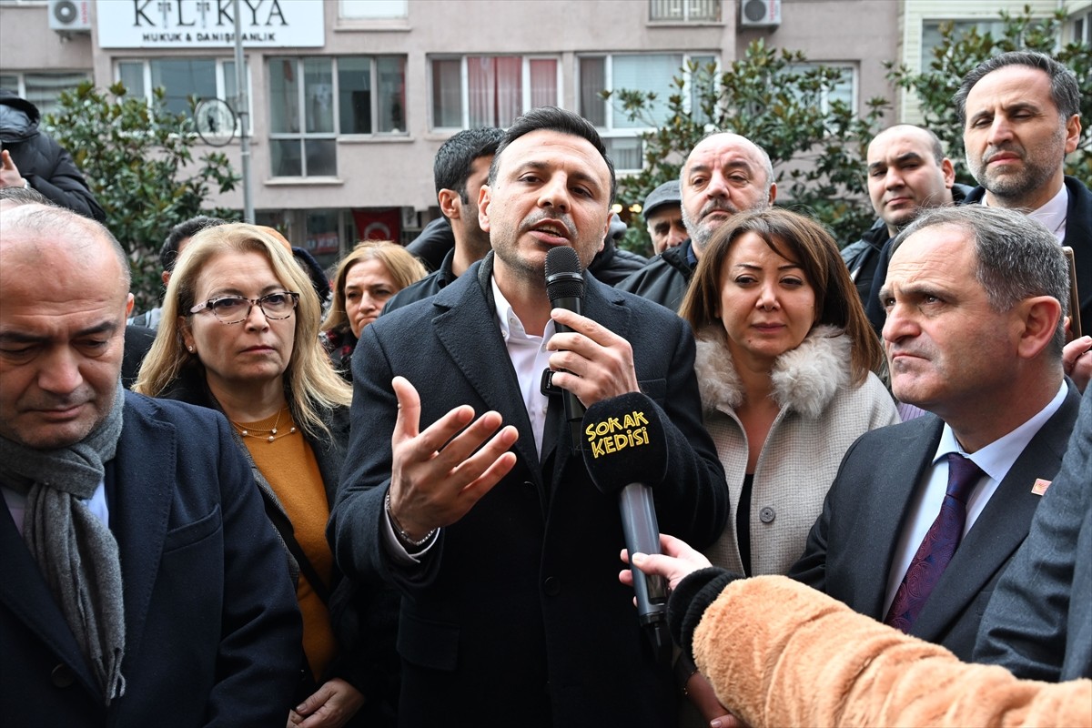 Cumhuriyet Halk Partisi (CHP) İstanbul İl Başkanı Özgür Çelik, Beşiktaş Belediye Başkanı Rıza...