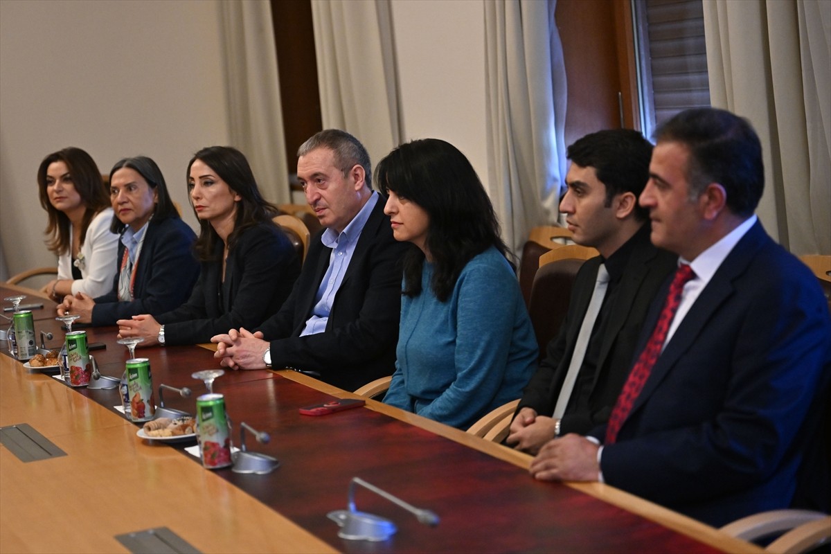 DEM Parti Eş Genel başkanları Tulay Hatımoğulları Oruç ve Tuncer Bakırhan, Diyarbakır Kent Koruma...