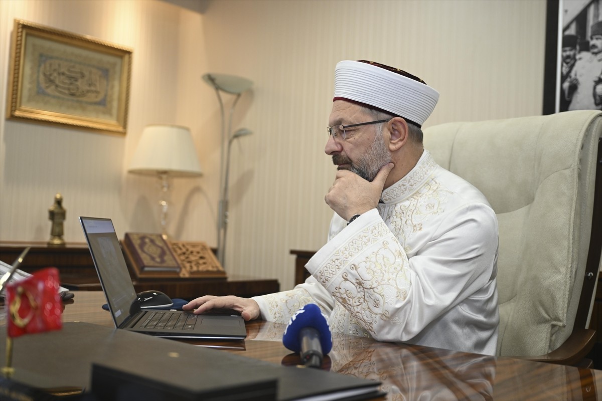 Diyanet İşleri Başkanı Ali Erbaş, Anadolu Ajansının (AA) gözünden 2024'e damga vuran olaylara ait...