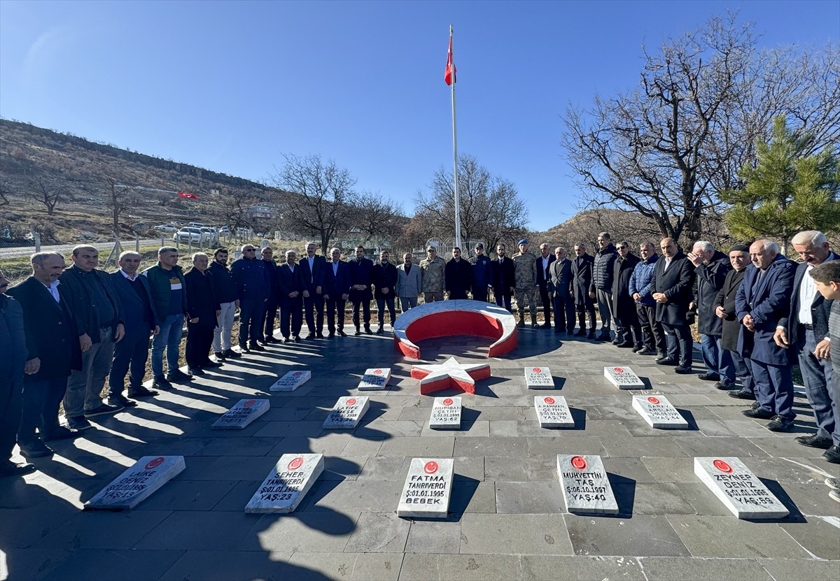 Diyarbakır'ın Kulp ilçesinin Hamzalı Mahallesi'nde terör örgütü PKK'nın saldırısında şehit olan...