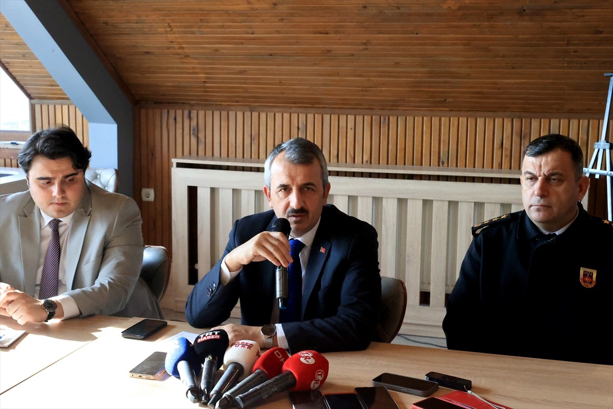 Edirne Valisi Yunus Sezer, Edirne'nin Balkanlar'ın "spor merkezi" olacağını söyledi. Sezer...