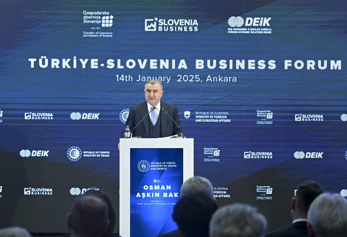 Gençlik ve Spor Bakanı Osman Aşkın Bak, Dış Ekonomik İlişkiler Kurulu (DEİK) ile Slovenya Ticaret...