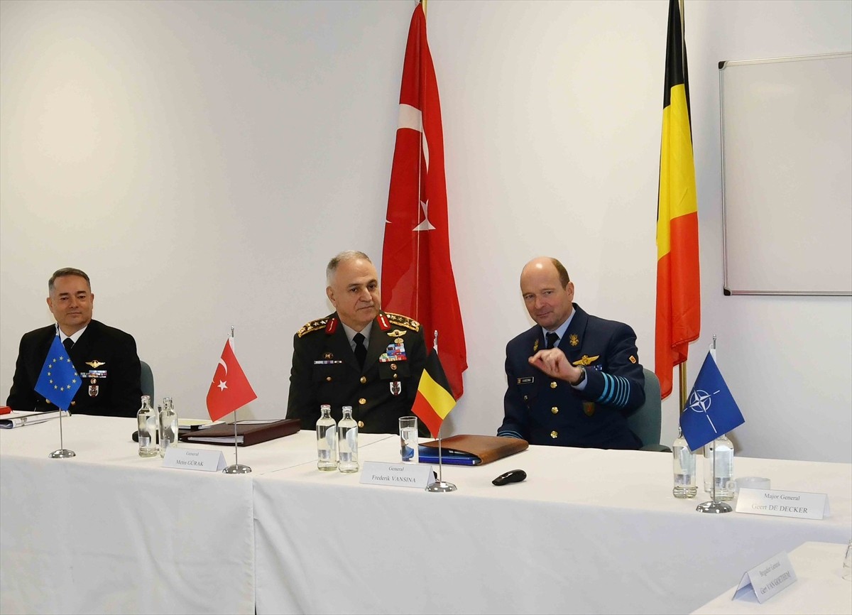 Genelkurmay Başkanı Orgeneral Metin Gürak, resmî ziyaret kapsamında bulunduğu Brüksel’de, Belçika...