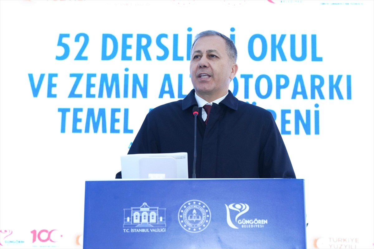 İçişleri Bakanı Ali Yerlikaya, Güngören'de ilkokul ve imam hatip ortaokulu ile zemin altı otoparkı...