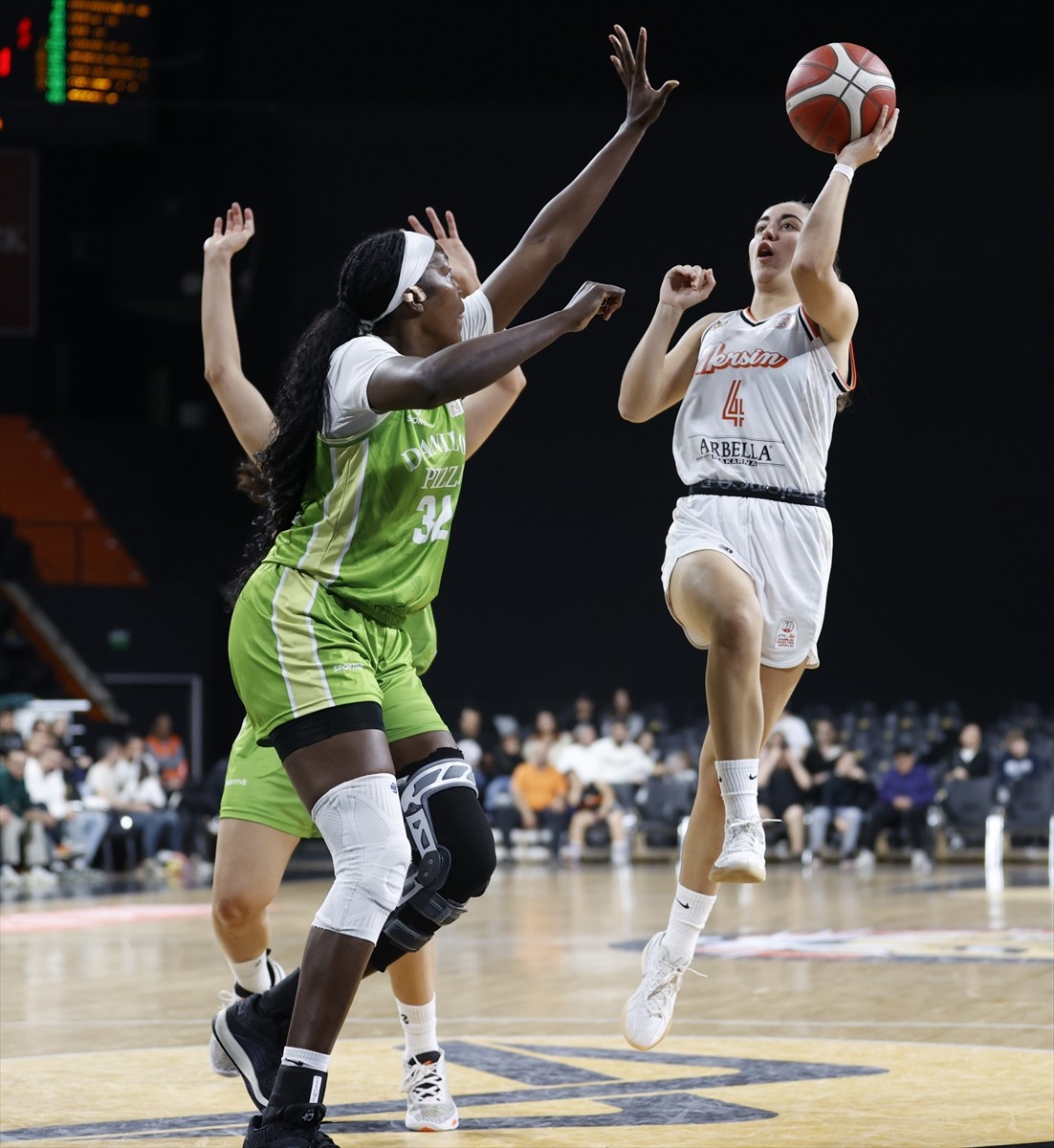 ING Kadınlar Basketbol Süper Ligi'nin 17. haftasında ÇİMSA ÇBK Mersin, Servet Tazegül Spor...