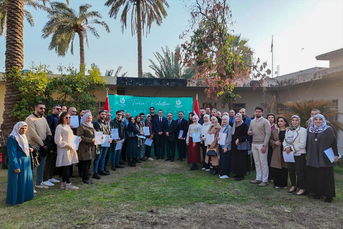 Irak'ın başkenti Bağdat'taki Yunus Emre Türk Kültür Merkezi tarafından düzenlenen Türkçe dil...