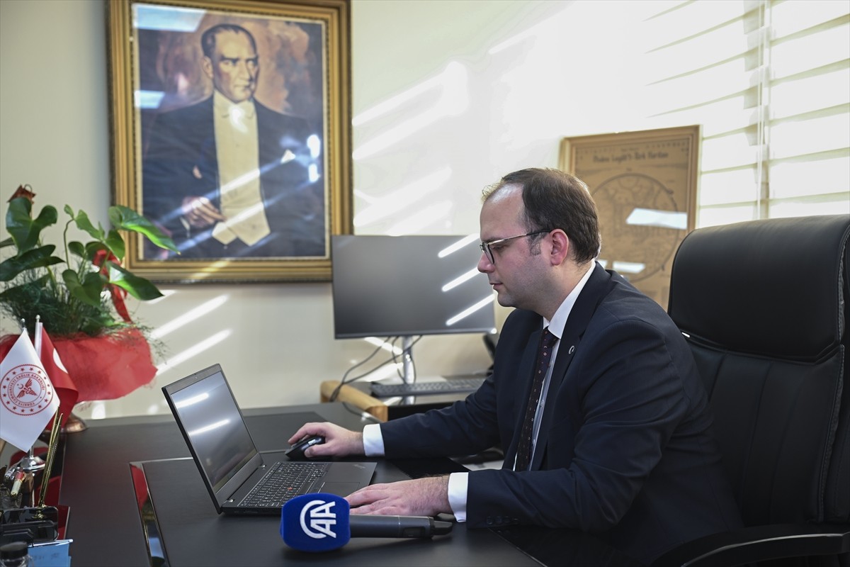 İstanbul İl Sağlık Müdürü Doç. Dr. Abdullah Emre Güner, Anadolu Ajansının (AA) gözünden 2024'e...