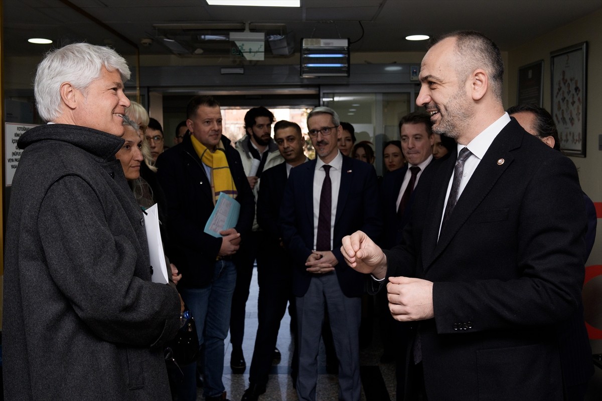 İsviçre'nin Ankara Büyükelçisi Guillaume Bertrand Scheurer (solda) ve eşi ile büyükelçilik...