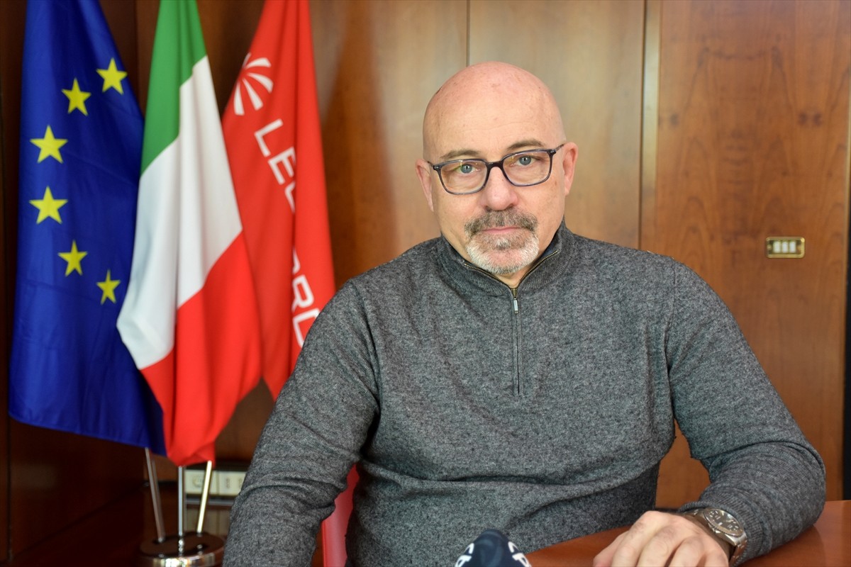 İtalya'nın önde gelen havacılık ve savunma sanayi şirketi Leonardo'nun üst yöneticisi (CEO)...