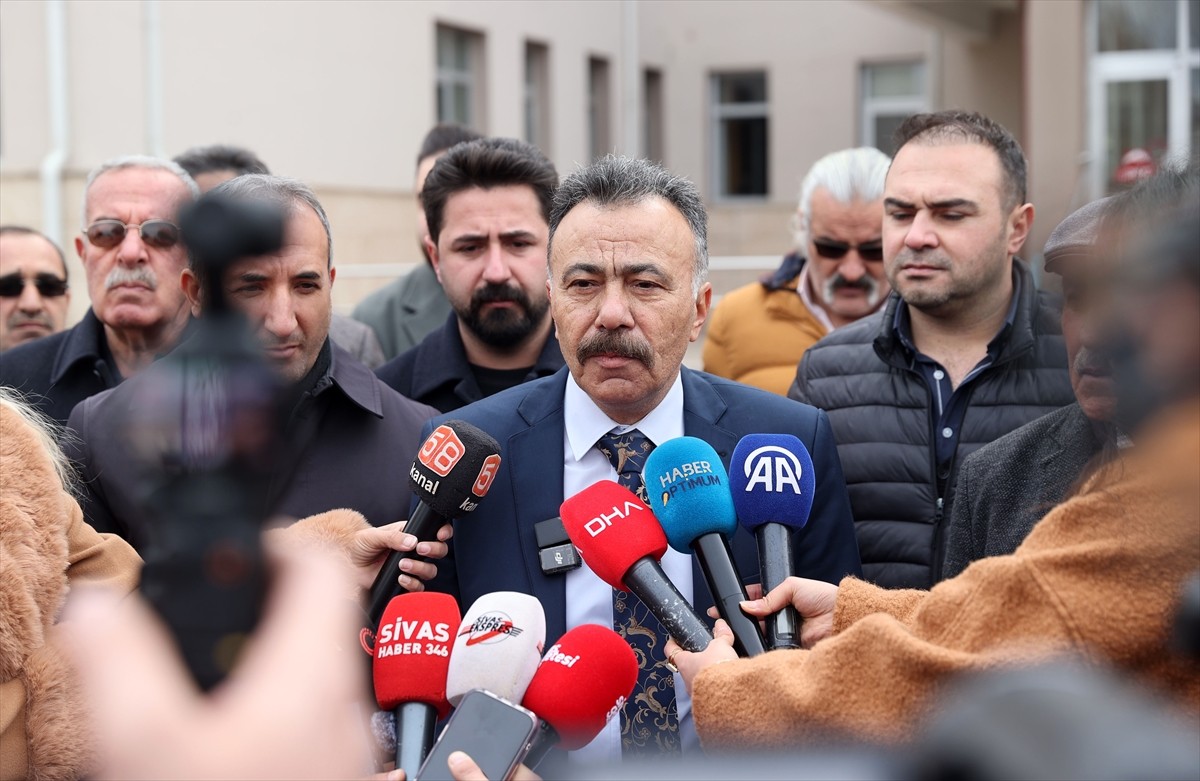 Kahramanmaraş'ta 16 yıl önce helikopterin düşmesi sonucu yaşamını yitiren Büyük Birlik Partisinin...