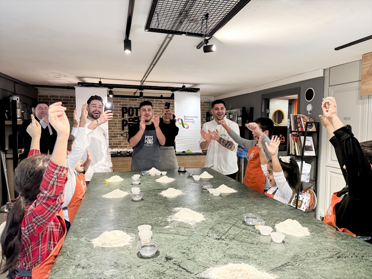 Kansersiz Yaşam Derneğinin düzenlediği etkinlikte kanser tedavisi gören çocuklar ünlü şeflerle...