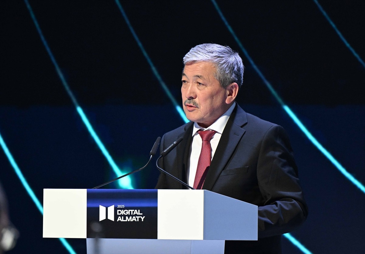 Kırgızistan Bakanlar Kurulu Başkanı Adılbek Kasımaliyev, yapay zeka teknolojilerinin devlet...