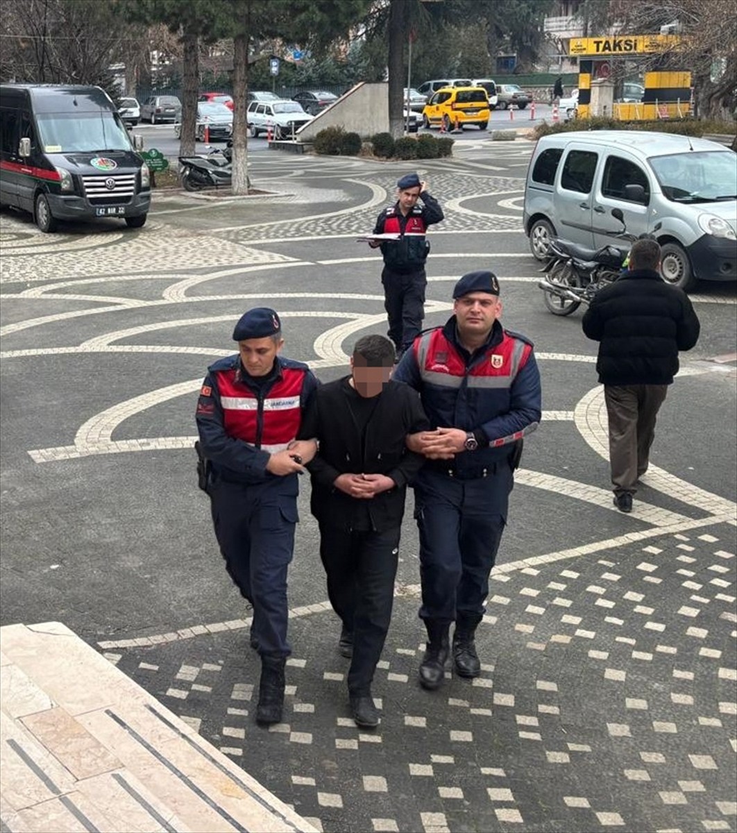 Konya'nın Akşehir ilçesinde oğlunun tüfekle vurduğu baba, hayatını kaybetti. Şüpheli İ.Ö....