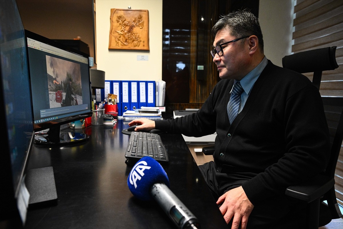 Kore Kültür Merkezi Genel Müdürü Seungchul Jeon, Anadolu Ajansının (AA) "Yılın Kareleri"...