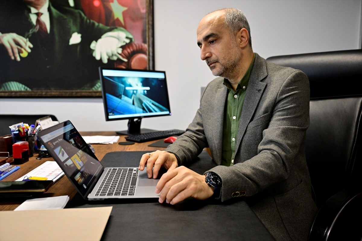 Marmara Üniversitesi İletişim Fakültesi Dekanı Prof. Dr. Mehmet Emin Babacan, Anadolu Ajansının...