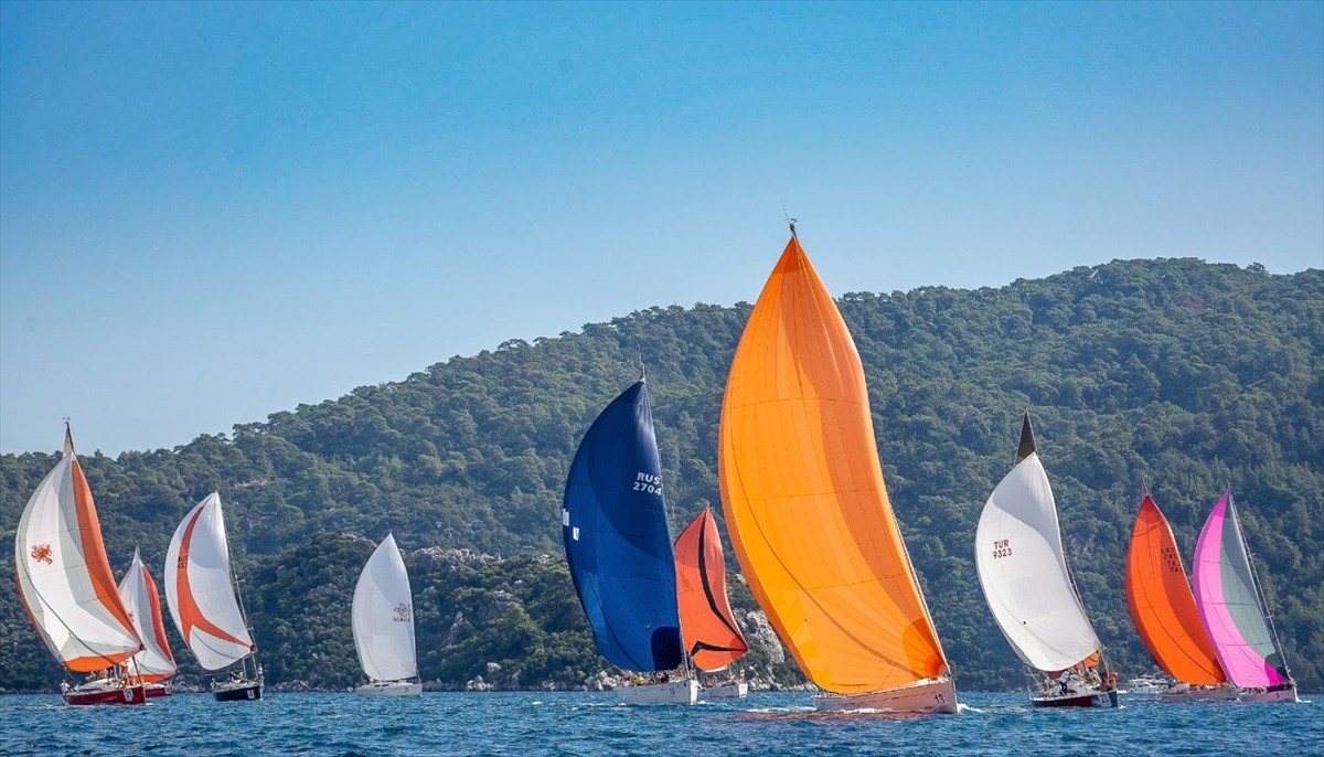 Muğla'nın Marmaris ilçesinde bu yıl 16. kez düzenlenecek MIYC Kış Trofesi yat yarışlarının ilk...