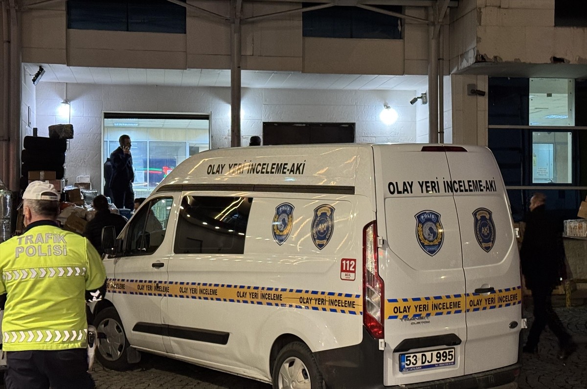 Rize'de silahlı saldırıda 2 kişi yaşamını yitirdi.