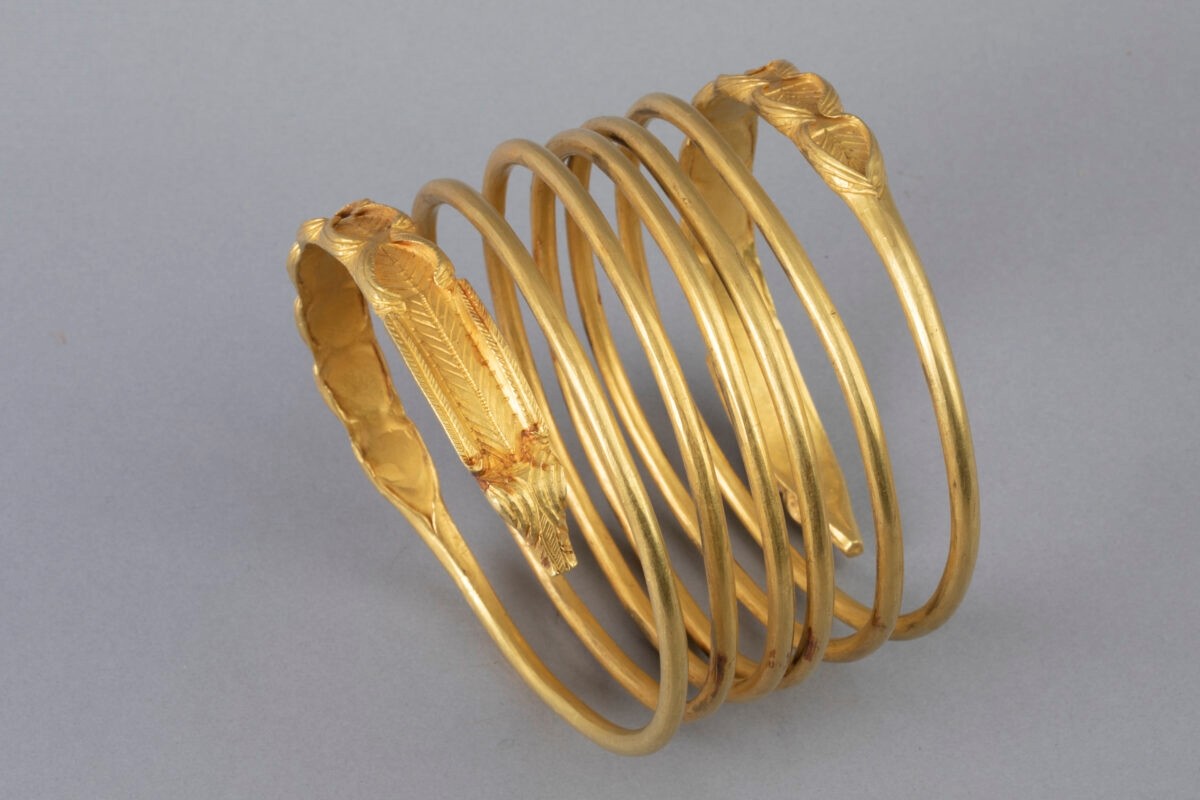 Romanya'dan sergilenmek üzere Hollanda'nın Assen kentindeki Drents Müzesi'ne getirilen tarihi...