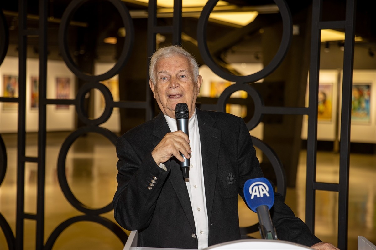 Sakarya'da açılan "İbrahim Enez Film Afişleri Sergisi", ziyaretçilere sinema tarihinde yolculuk...