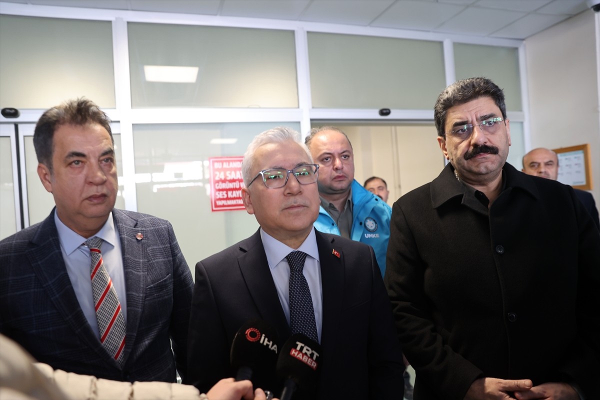 Sivas'taki Yıldız Dağı Kış Sporları ve Turizm Merkezi'nde bir otelde dinlenme odasında meydana...