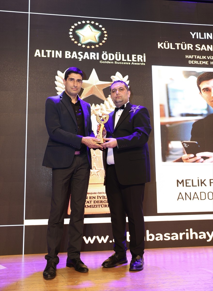 Spiker Platformu ve Hayat dergisi tarafından bu yıl 17. kez düzenlenen "Altın Başarı Ödülleri"...