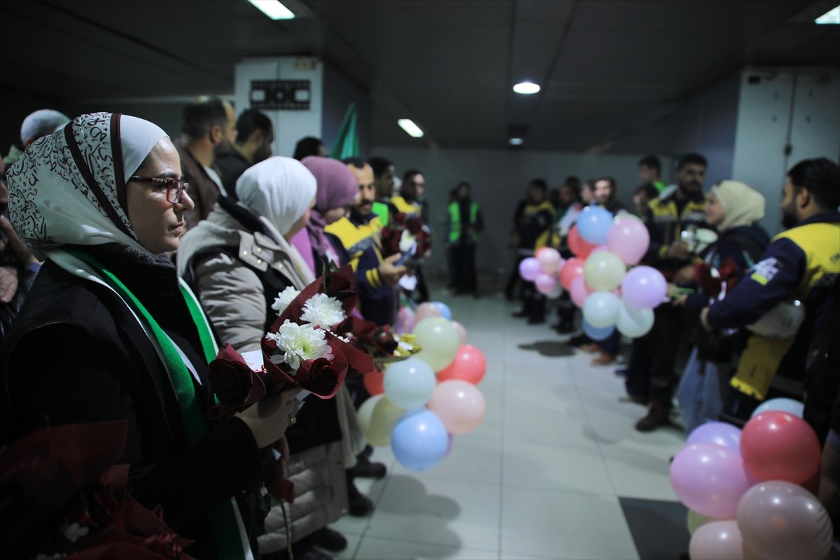 Suriye'de Baas rejiminin devrilmesinin ardından 18 Aralık'ta yeniden faaliyete geçen Şam...