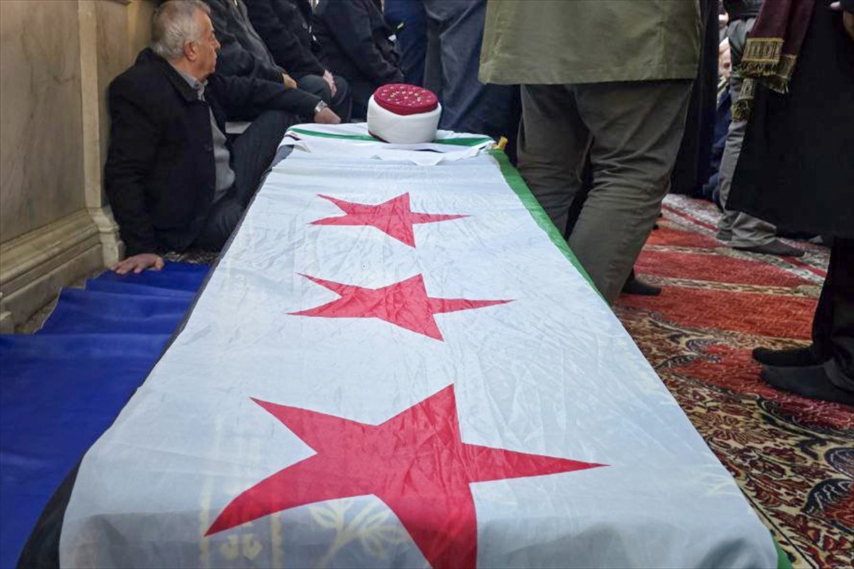 Suriyeli alim Sariya El Rifai'nin Türkiye'den gönderilen cenazesi için Suriye'nin başkenti...