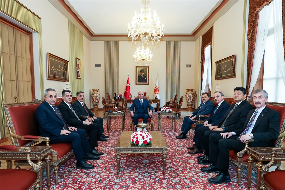 TBMM Başkanı Numan Kurtulmuş, Türkiye Kamu-Sen Genel Başkanı Önder Kahveci ve beraberindeki heyeti...