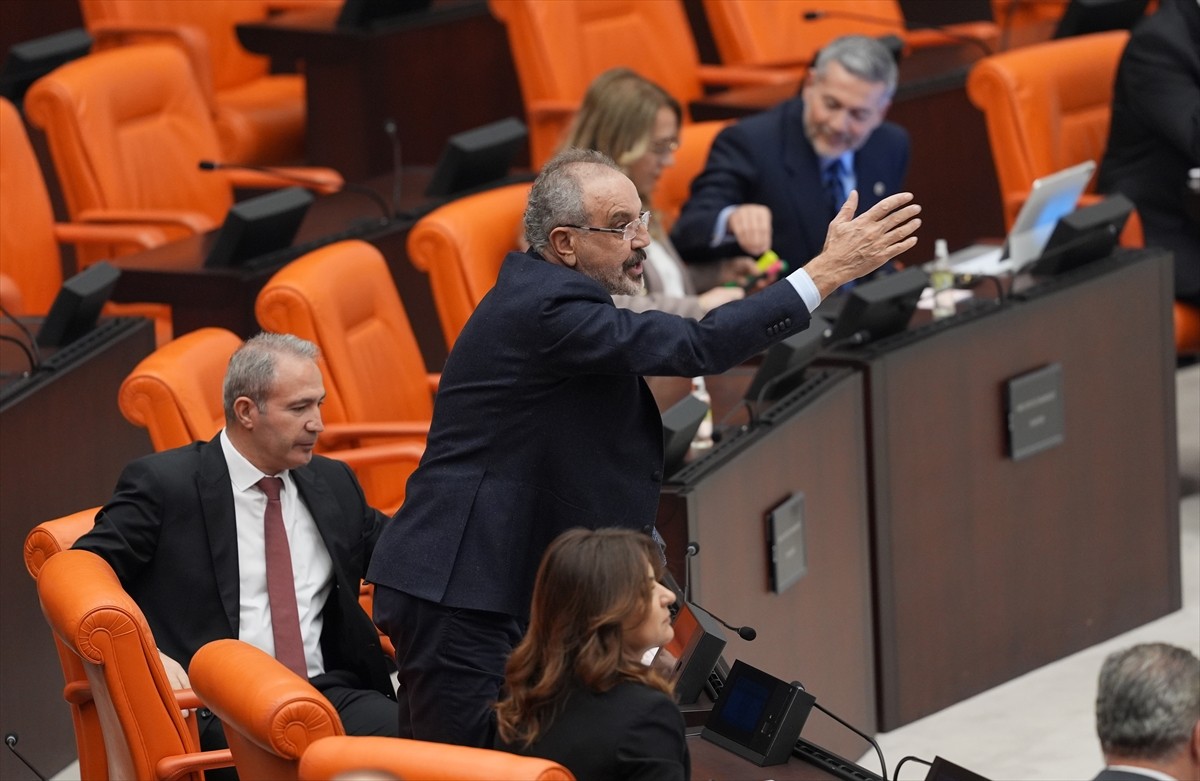 TBMM Genel Kurulu toplandı. Toplantının başlangıcında DEM Parti milletvekilleri, Siirt...