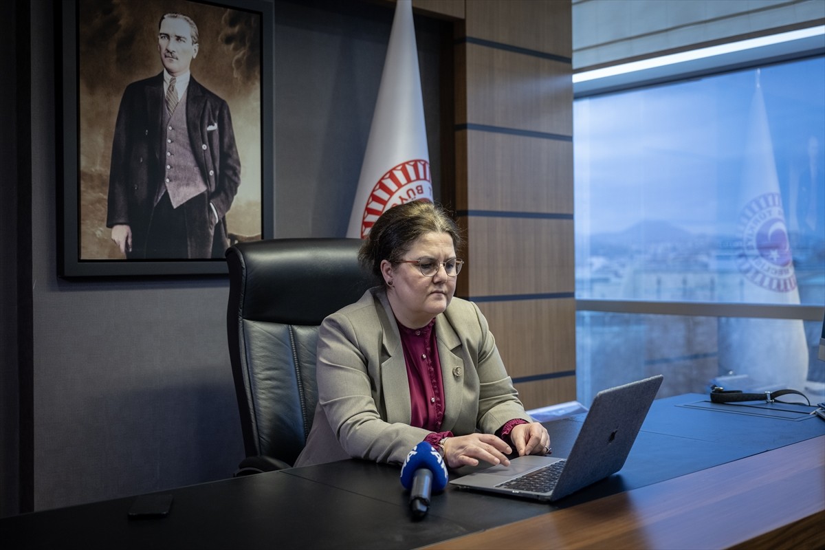 TBMM İnsan Haklarını İnceleme Komisyonu Başkanı ve AK Parti Osmaniye Milletvekili Derya Yanık...