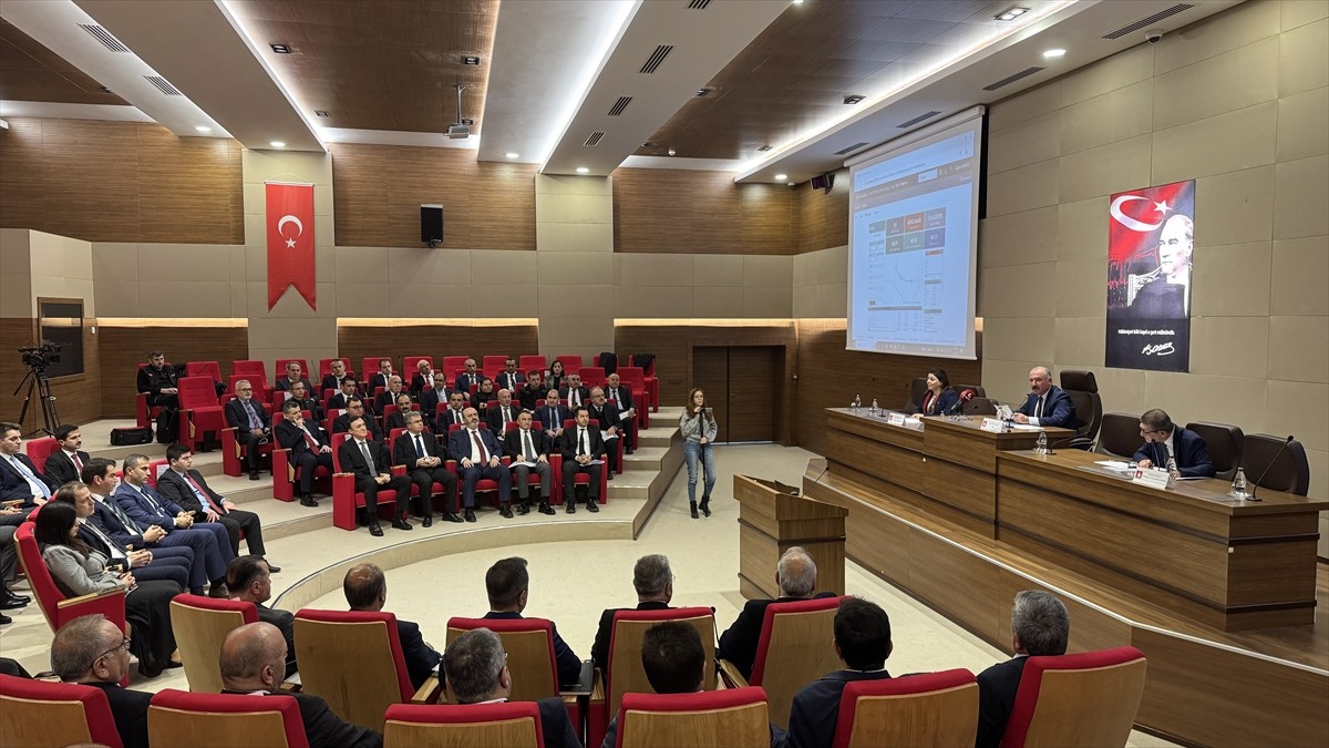 Türk Silahlı Kuvvetlerini Güçlendirme Vakfı Genel Müdür Yardımcısı Erhan Sipahioğlu, Çorum Ticaret...