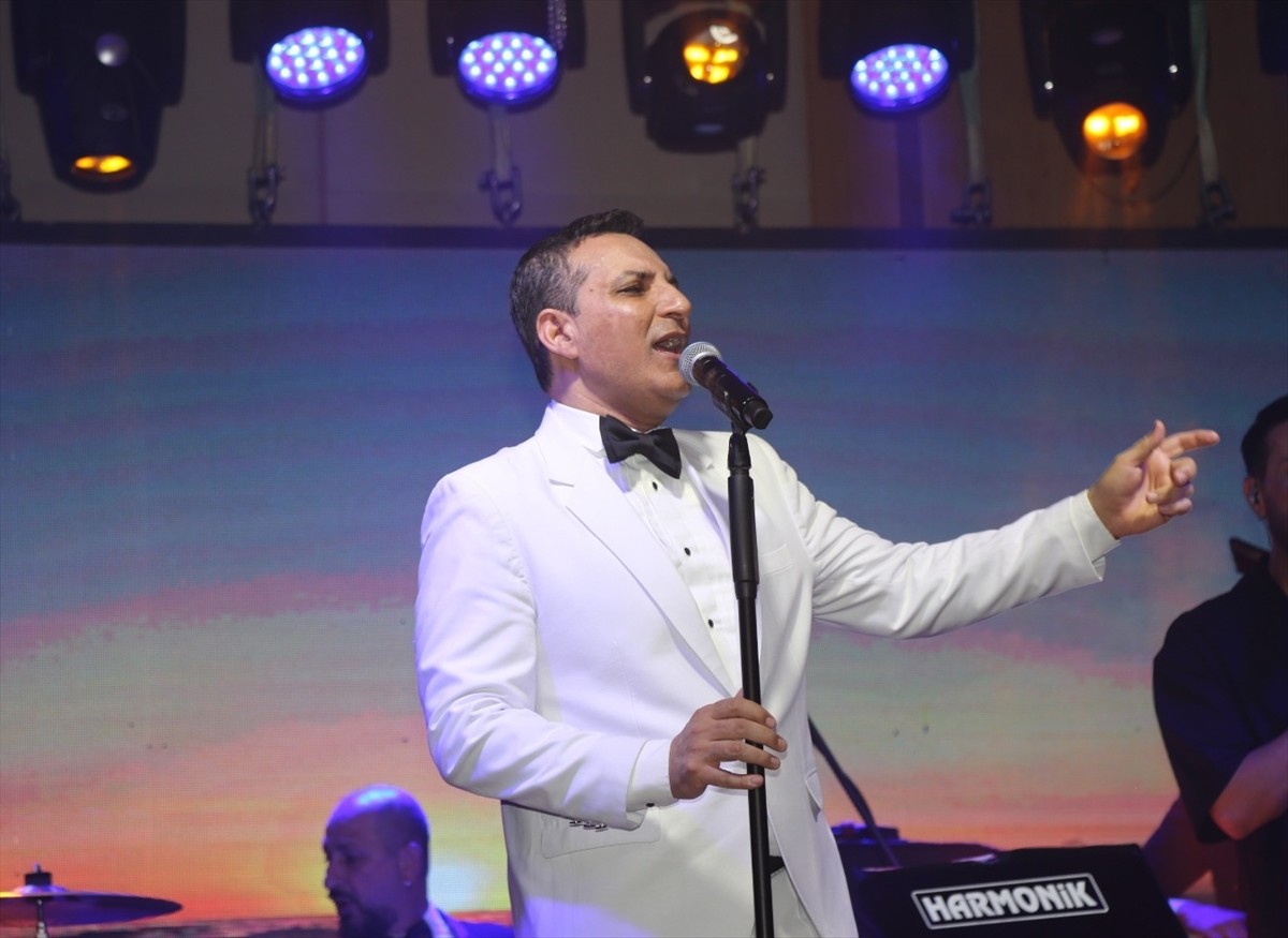 Türkiye'nin önemli kış turizm merkezlerinden biri olan Abant ve Kartalkaya Kayak Merkezi'nde yeni...