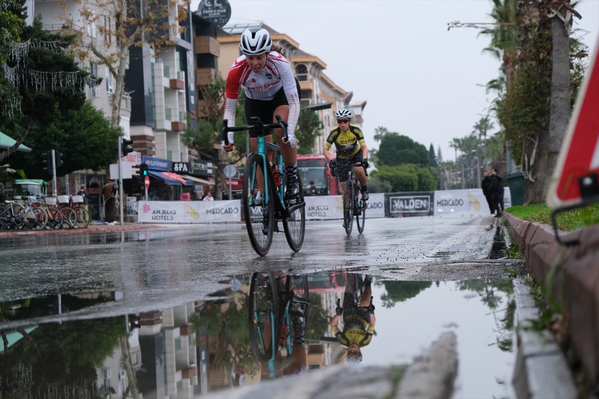 Türkiye Bisiklet Federasyonu tarafından Antalya'nın Alanya ilçesinde düzenlenen Türkiye Bisiklet...
