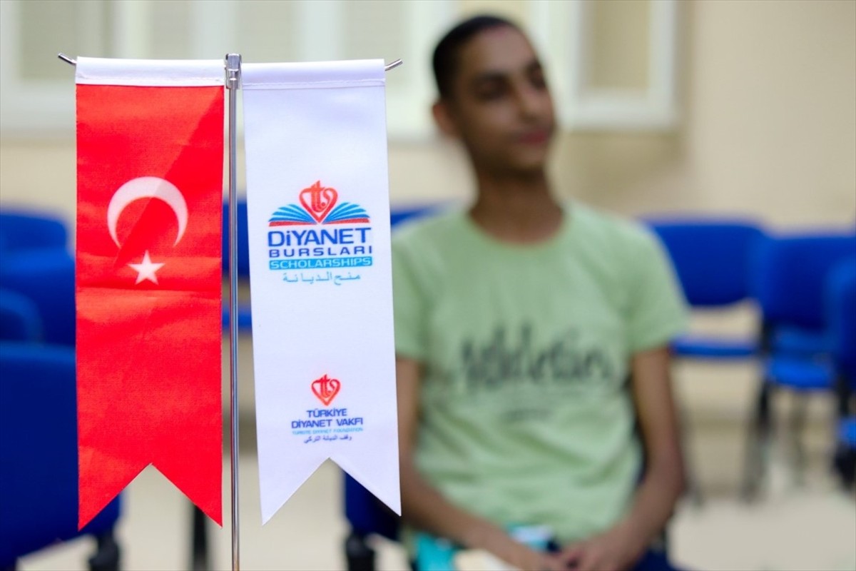 Türkiye Diyanet Vakfınca (TDV), Türkiye'de eğitim görmek isteyen uluslararası öğrenciler için...