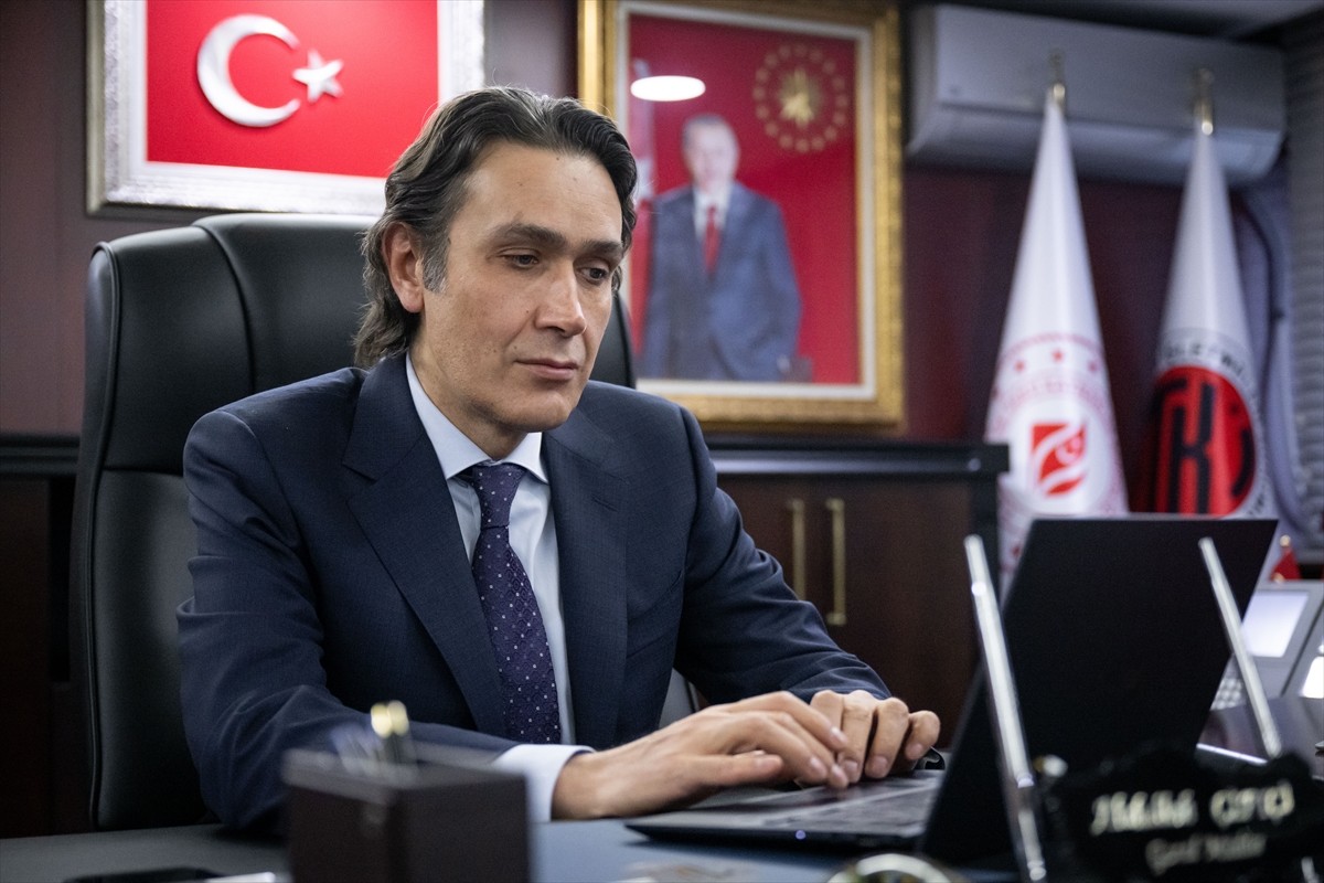 Türkiye Kömür İşletmeleri (TKİ) Genel Müdürü Abdullah Çiftçi, Anadolu Ajansının (AA) gözünden...