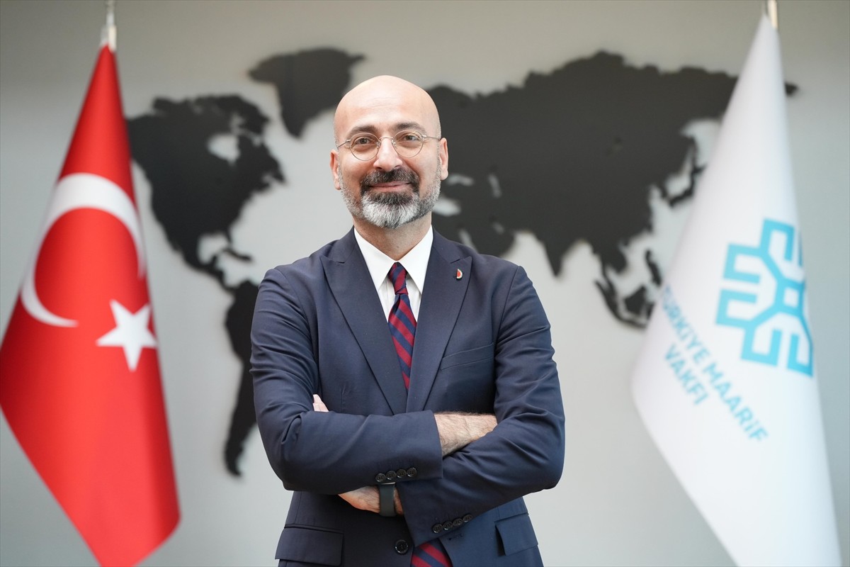 Türkiye Maarif Vakfı başkanlığına seçilen Mahmut Mustafa Özdil (fotoğrafta), düzenlenen törenle...