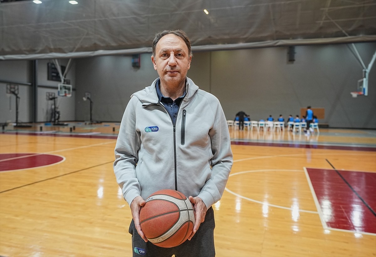 Türkiye Sigorta Basketbol Süper Ligi ekiplerinden TOFAŞ, ikinci devrenin ilk maçında Beşiktaş...