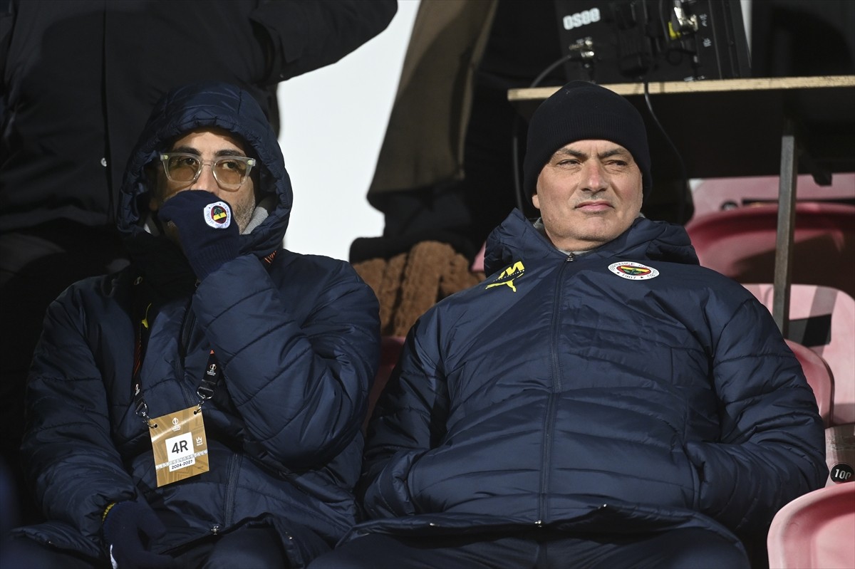 UEFA Avrupa Ligi'nin 8. haftasında Midtjylland ile Fenerbahçe, Arena Herning’de karşı karşıya...