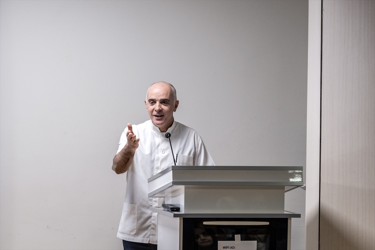 Ümraniye Eğitim ve Araştırma Hastanesi Kadın Doğum ve Çocuk Hastalıkları birimince düzenlenen...