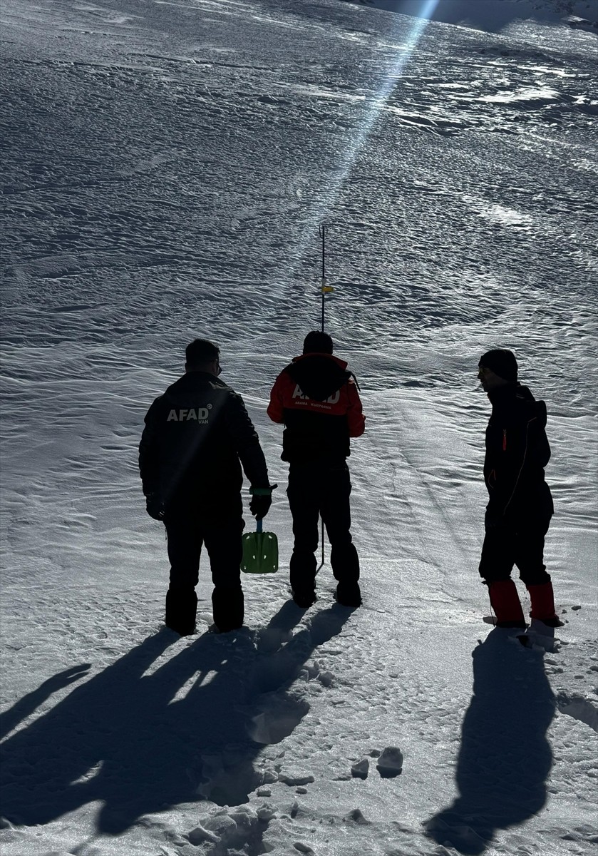 Van'da AFAD koordinesinde 13 teknik personelle oluşturulan "Çığ Tehlikesini Belirleme ve İzleme...