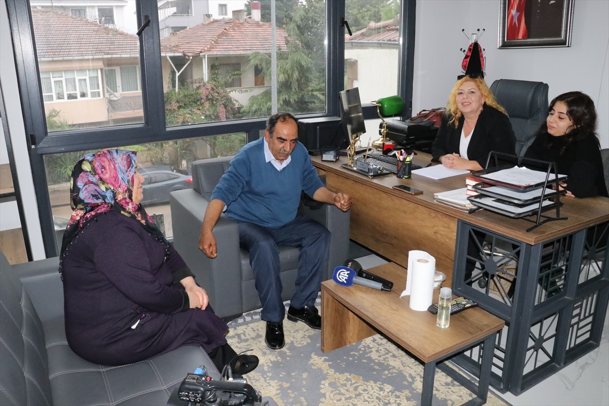 Yalova'nın Termal ilçesinde 7 yıl önce 12 yaşındaki Kerem Karakaya'nın arkadaşının evinin önünde...