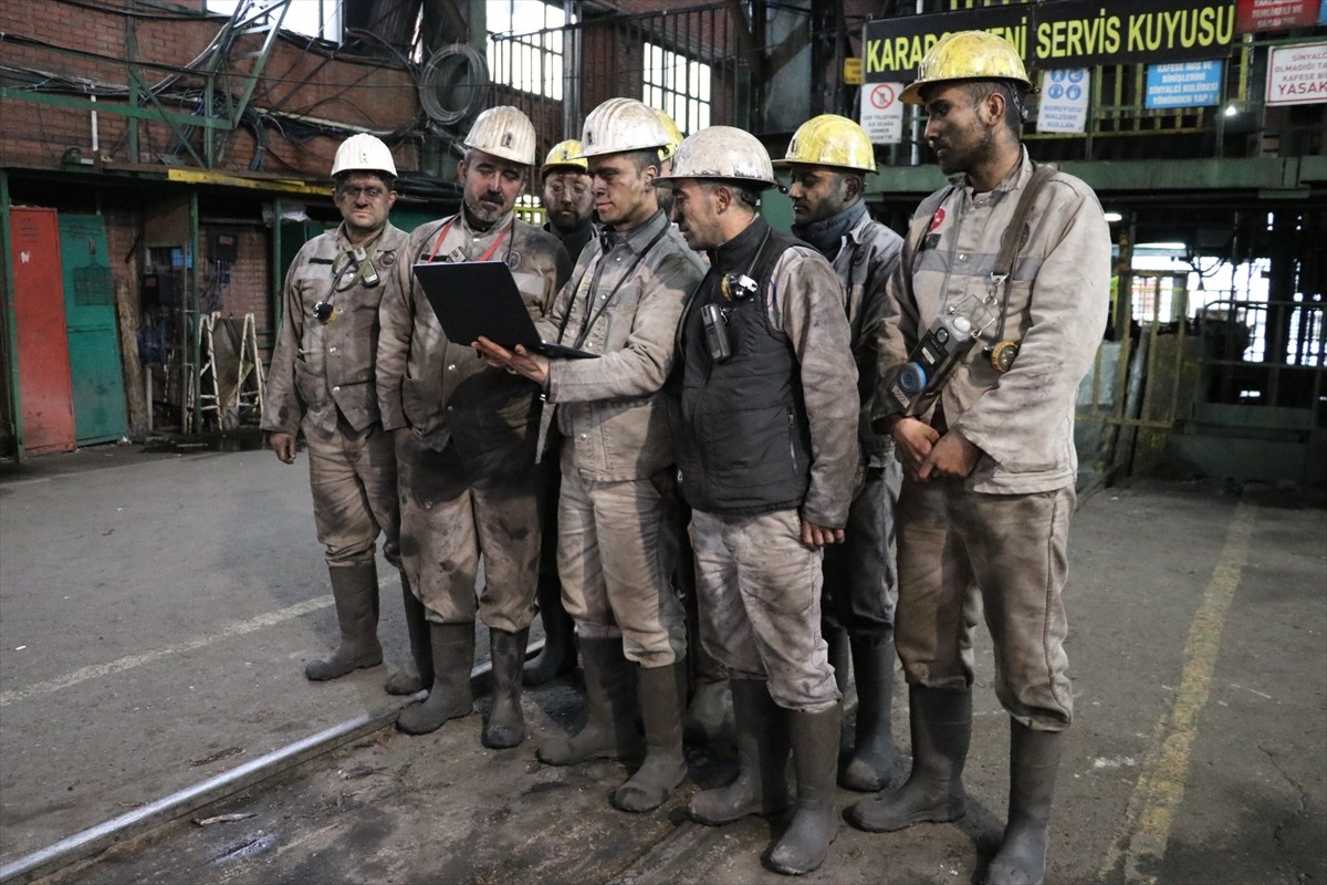 Zonguldak'ta, Türkiye Taşkömürü Kurumu (TTK) Karadon Müessese Müdürlüğüne ait maden ocağında...