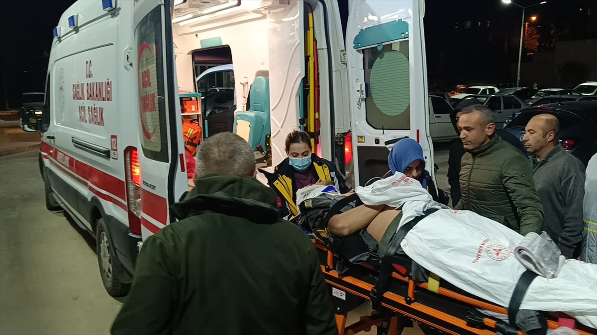 Adana'nın Feke ilçesinde elektrik akımına kapılan işçi yaralandı.