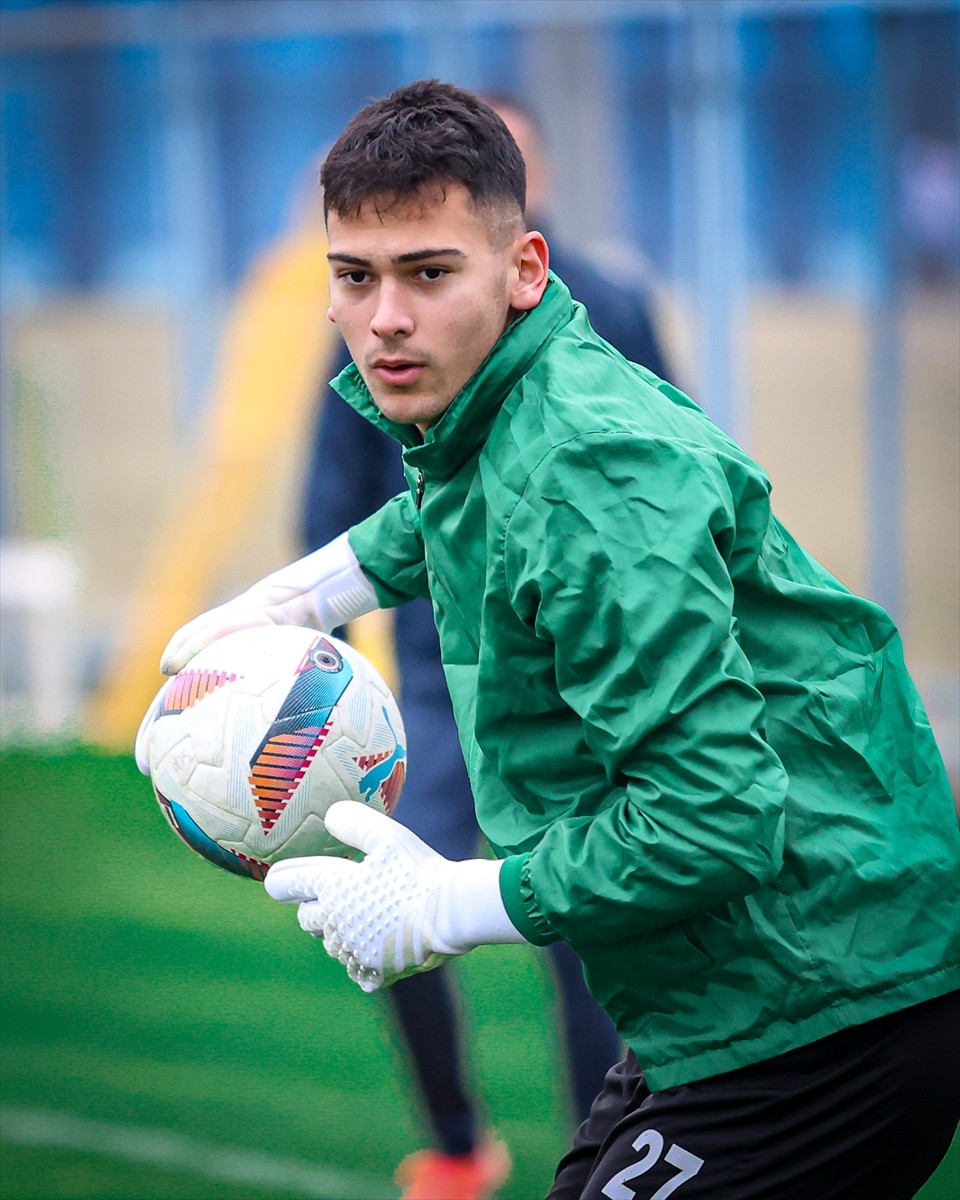 Adana Demirspor, Trendyol Süper Lig'in 24. haftasında sahasında Onvo Antalyaspor ile oynayacağı...