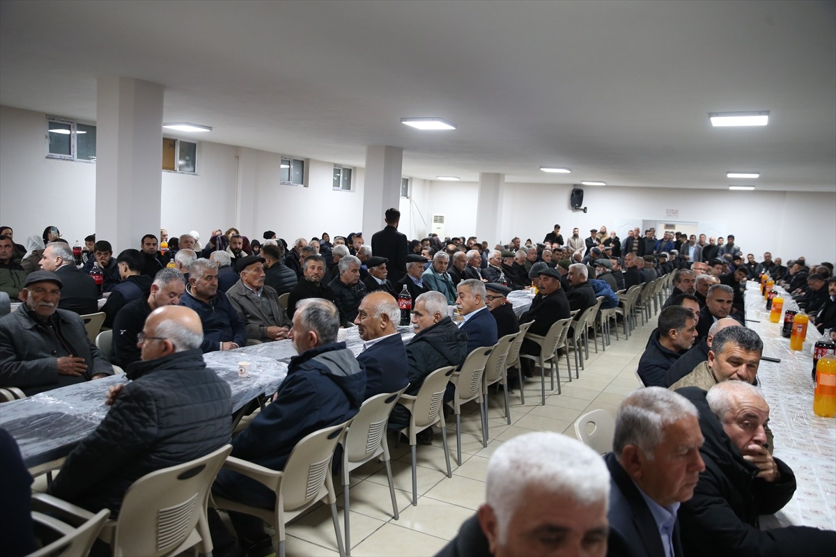 Adıyaman'da Alevi Kültür Dernekleri Adıyaman Şubesi tarafından "Hızır Lokması" etkinliği...